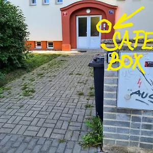 Airport Homestay Prague